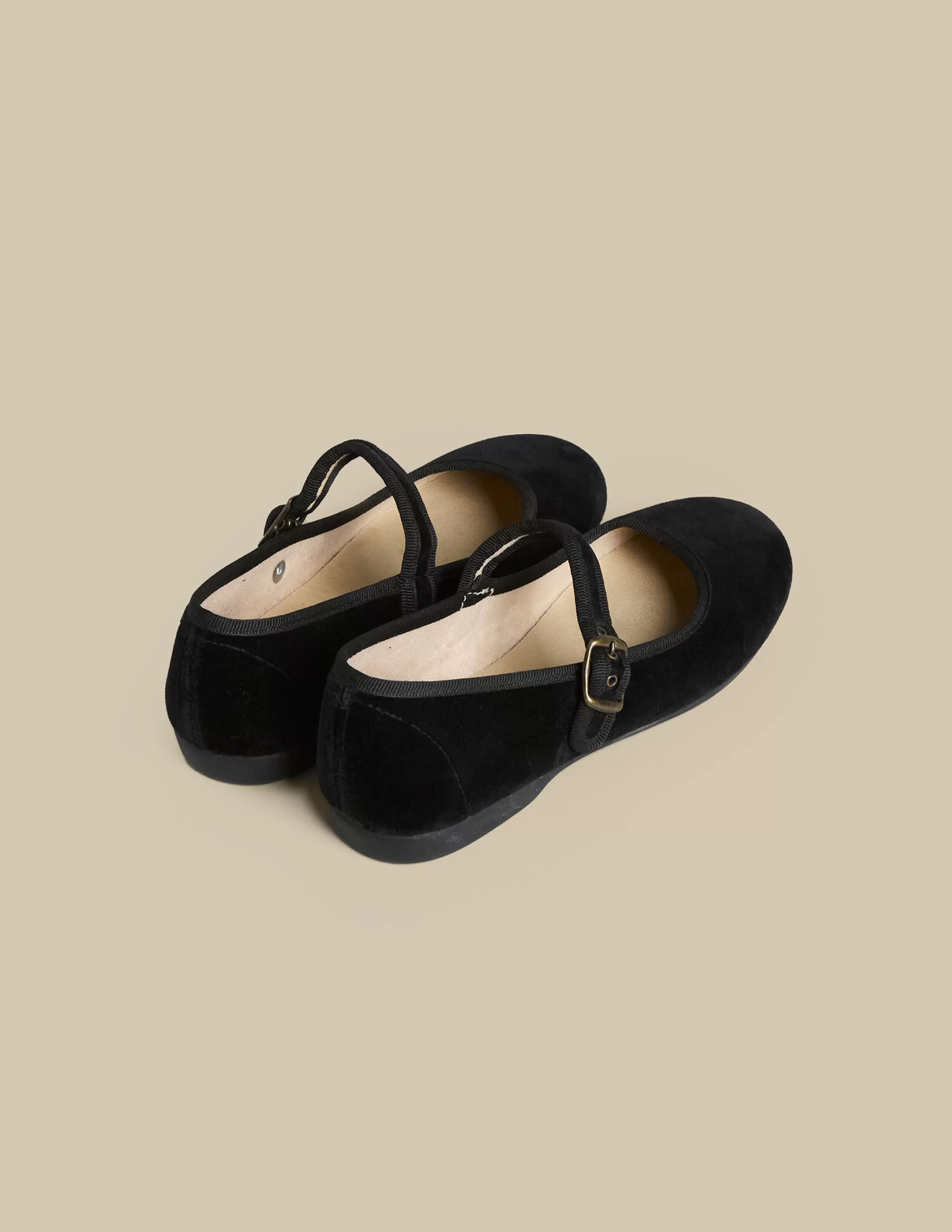 Nicoli BLACK VELVET CHINAS< Shoes