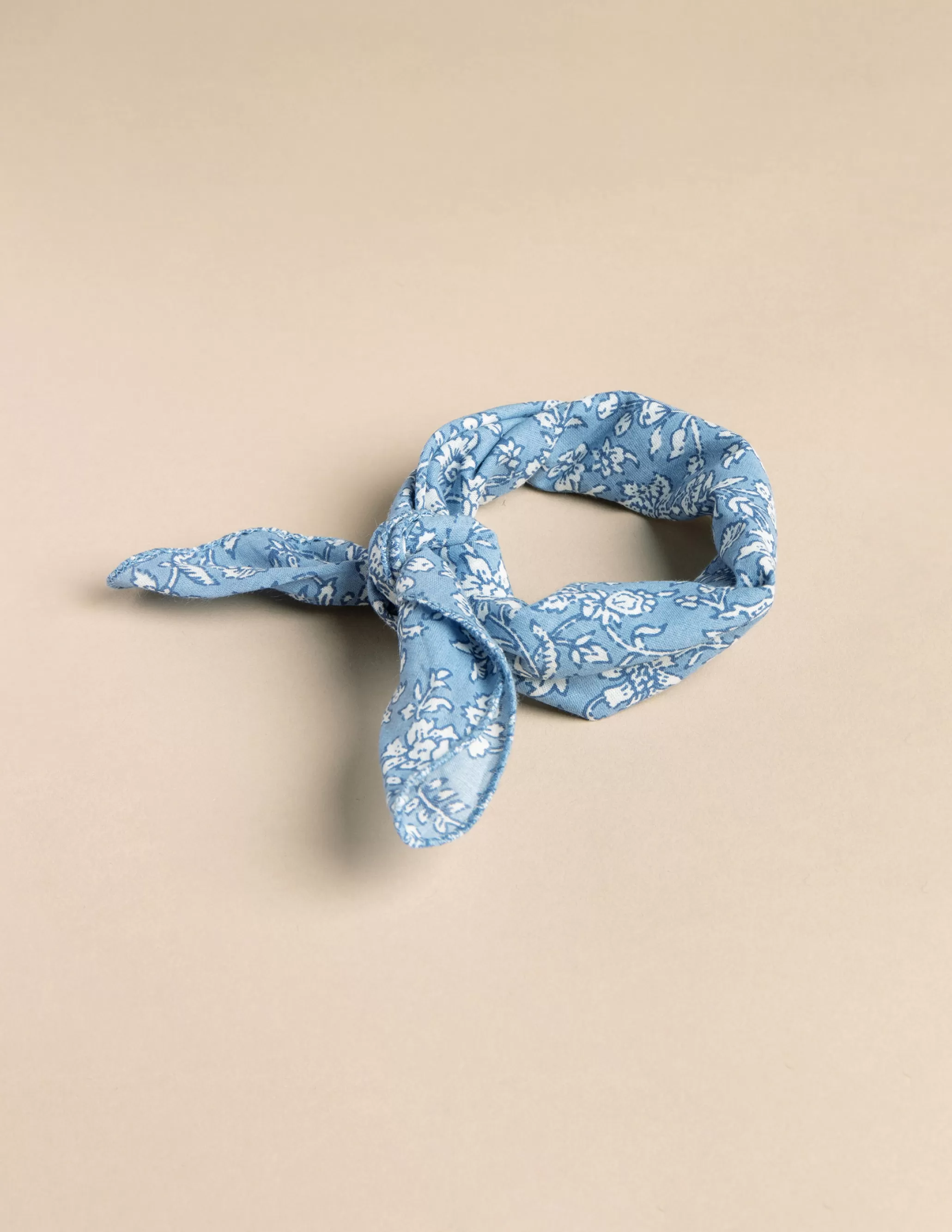 Nicoli BLUE FLORAL SCARF< Mini scarves | Neckerchiefs