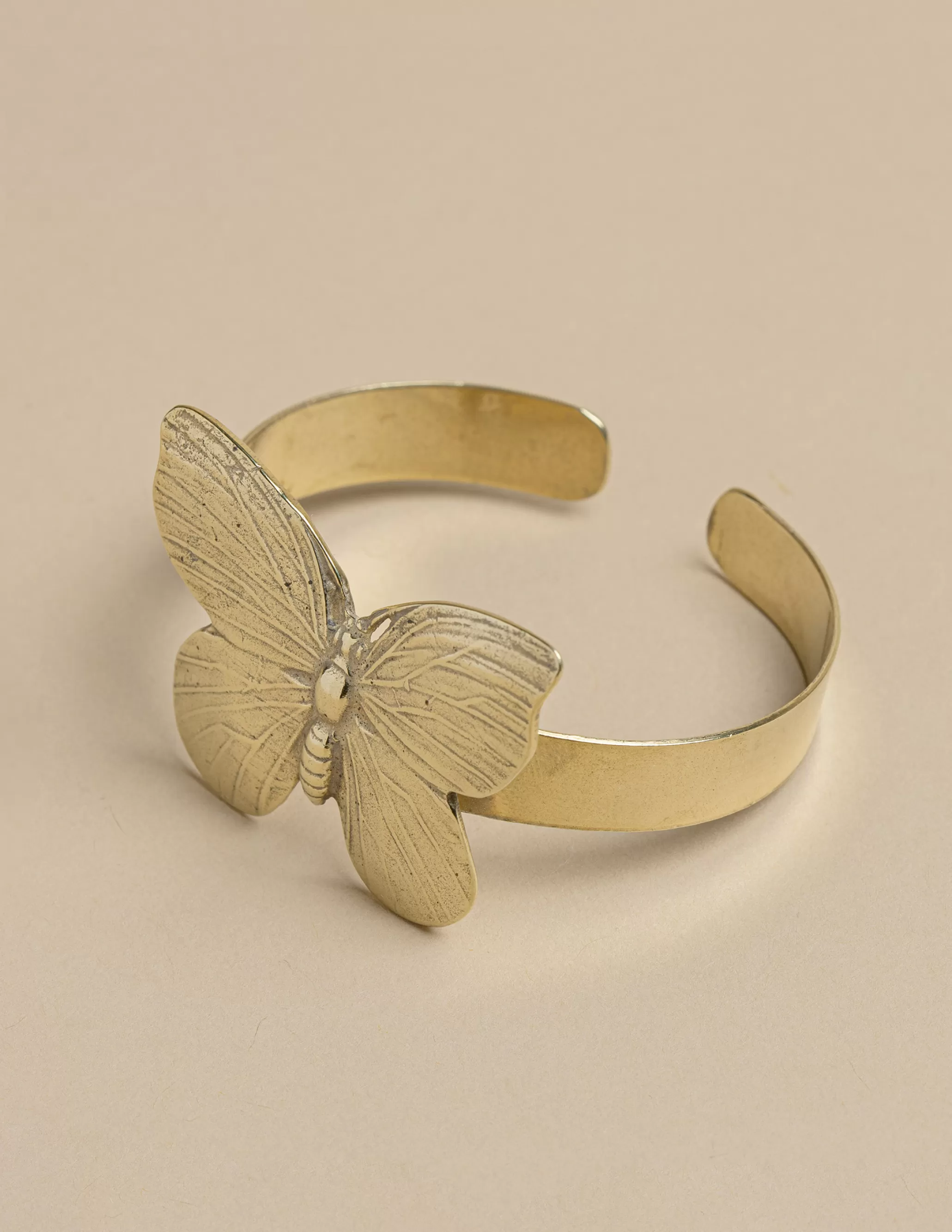 Nicoli GOLD BUTTERFLY BRACELET< Bracelets