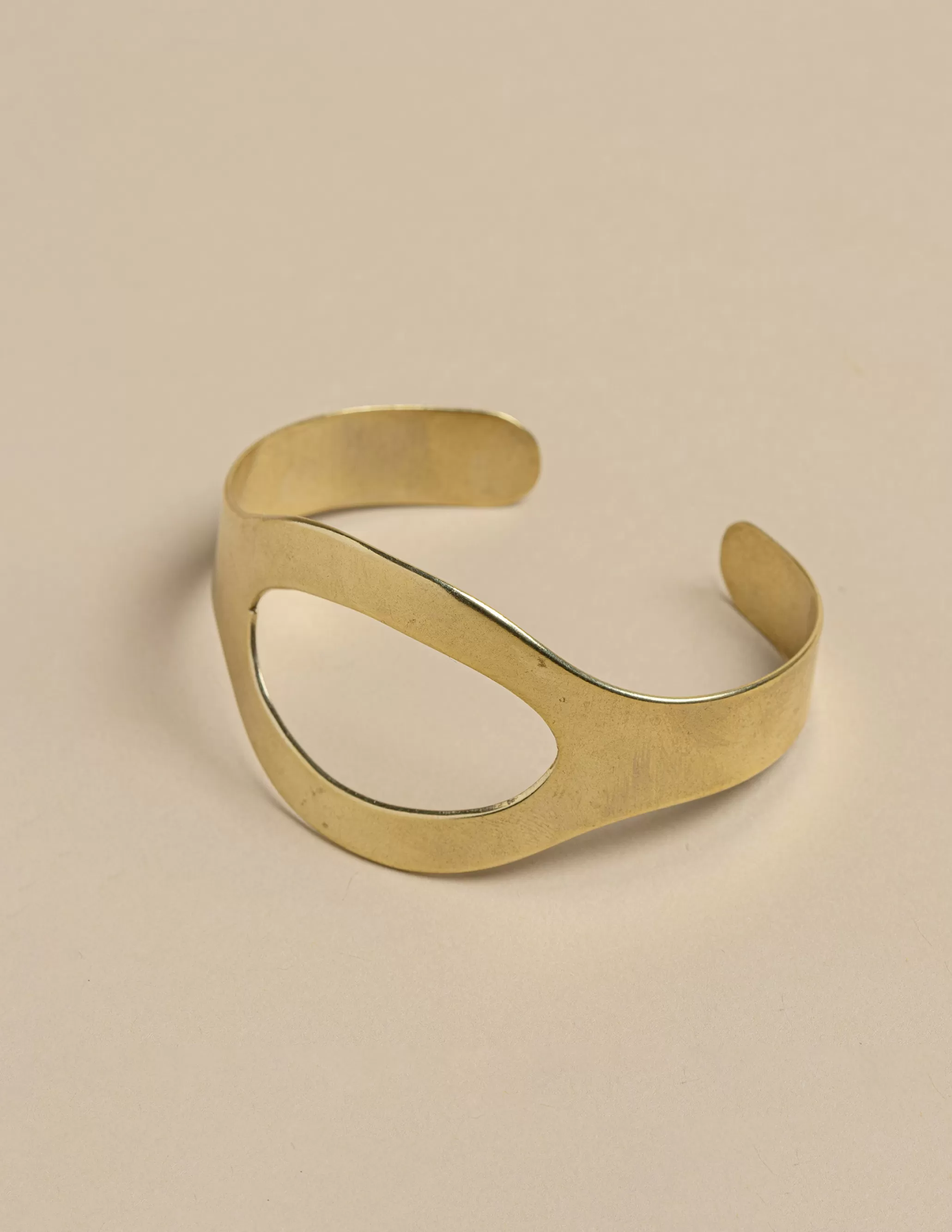 Nicoli GOLD OVAL BRACELET< Bracelets