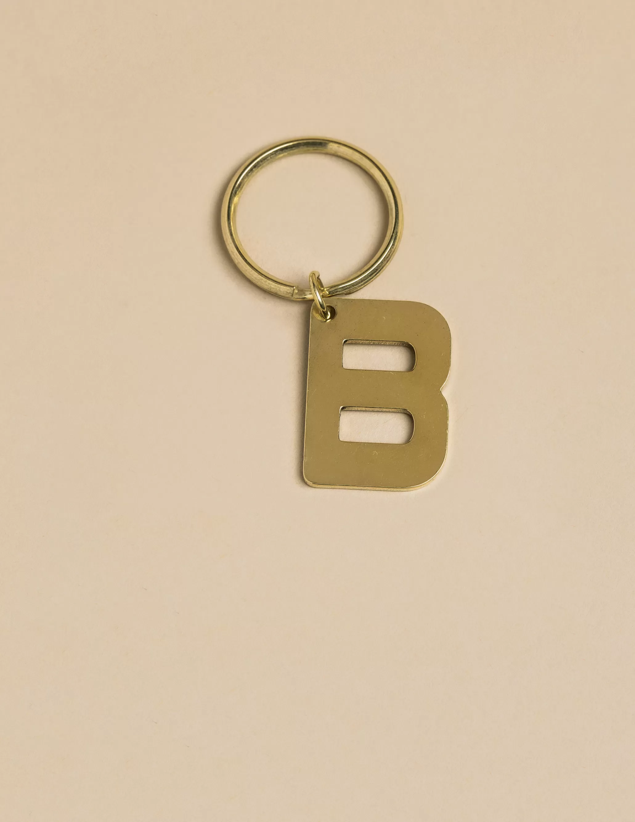 Nicoli GOLD "B" KEYCHAIN< Keychain | Keychain