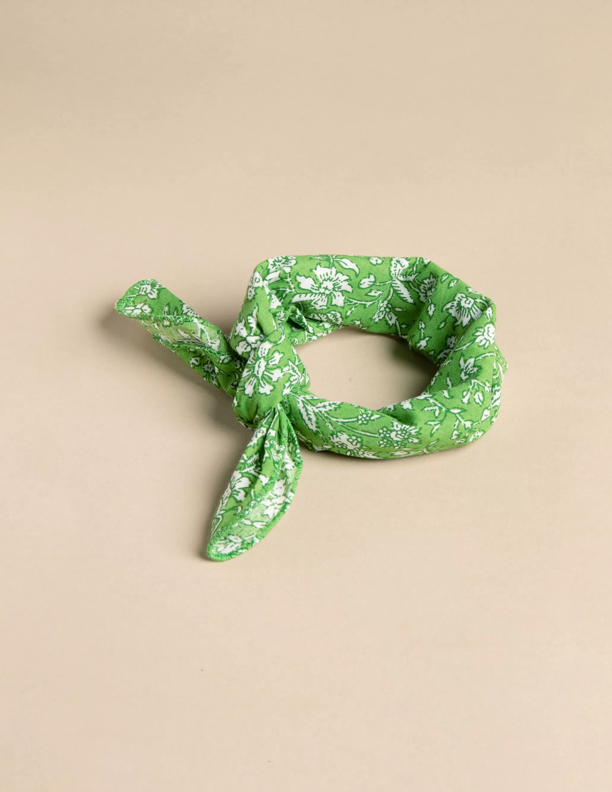 Nicoli GREEN FLORAL SCARF< Mini scarves | Neckerchiefs