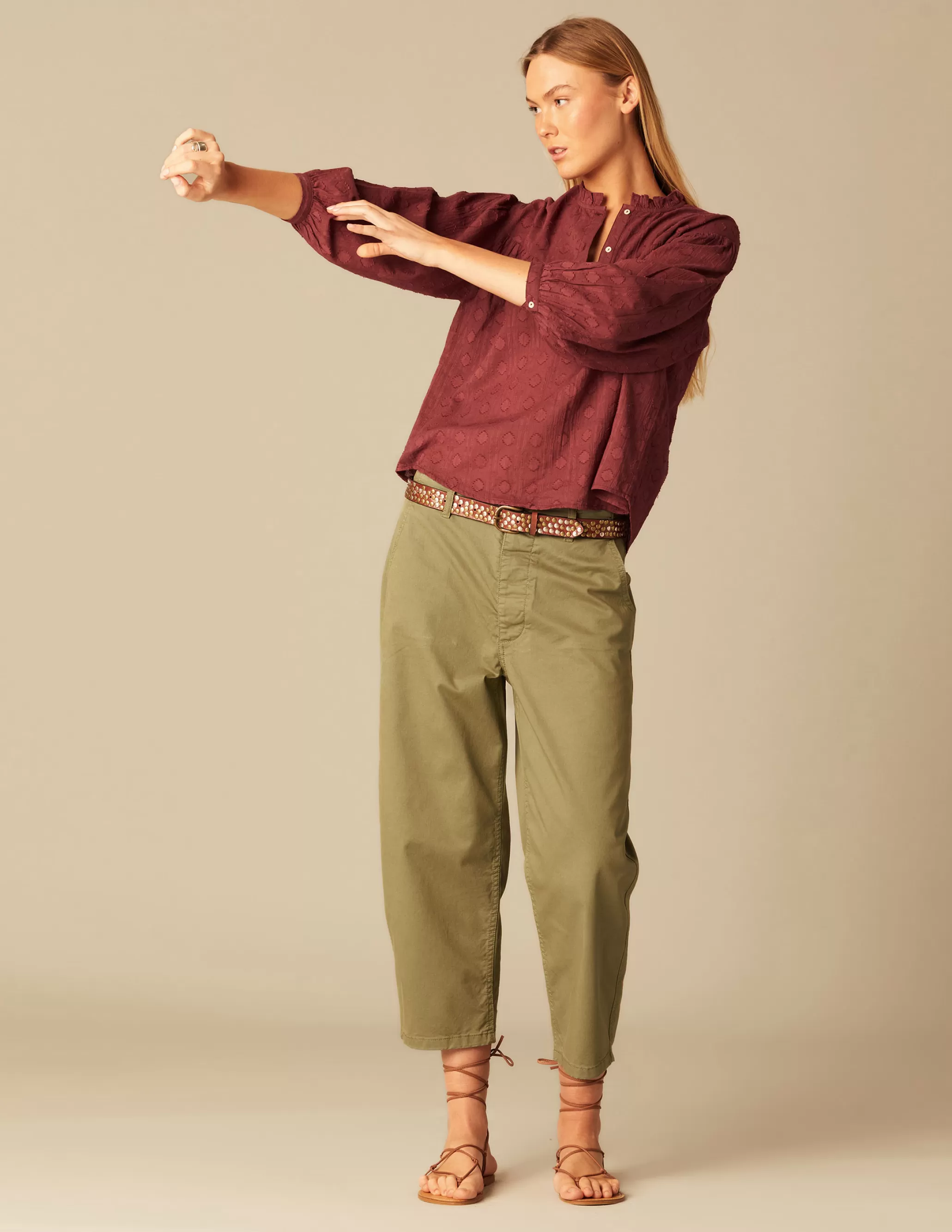 Nicoli KHAKI BUTTONED TROUSERS< Trousers