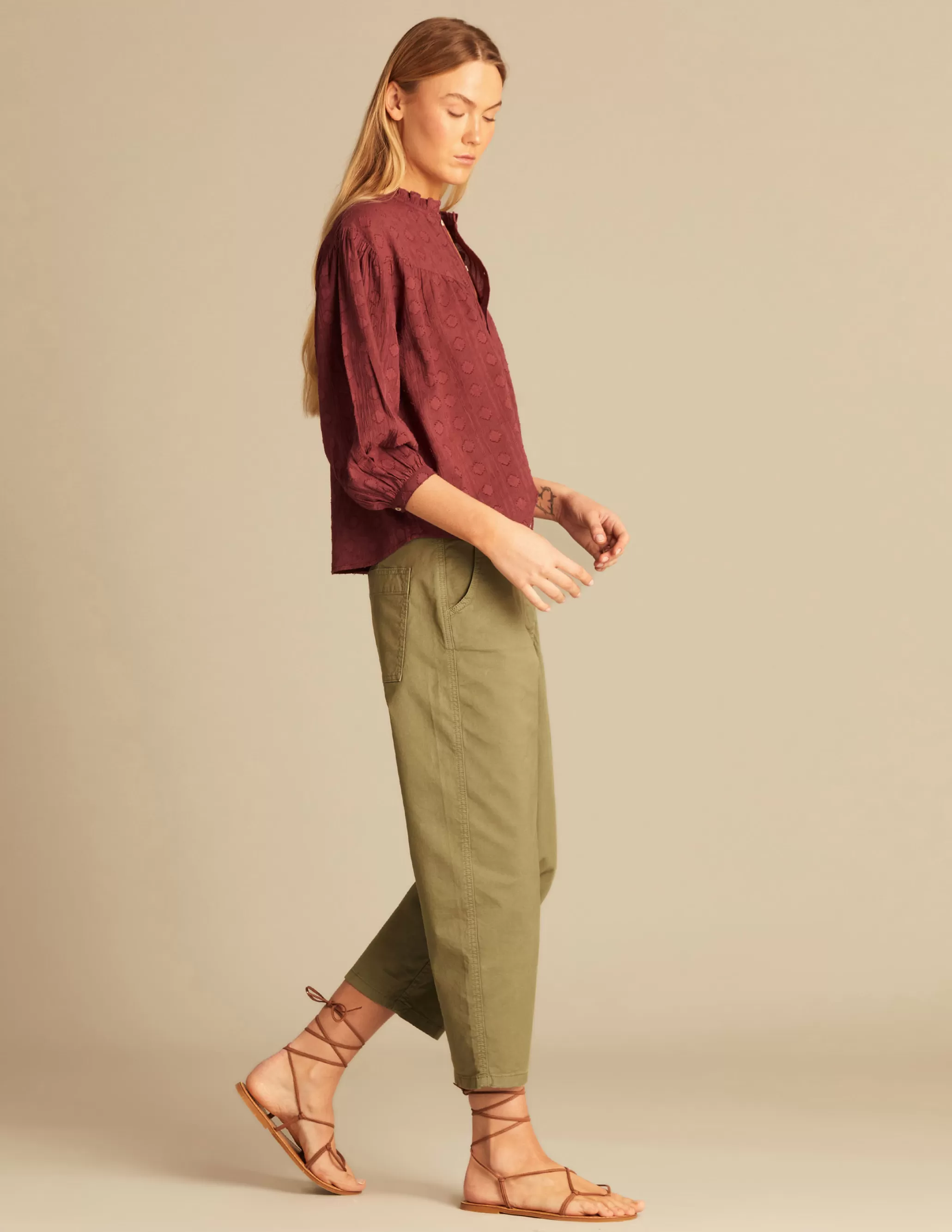 Nicoli KHAKI BUTTONED TROUSERS< Trousers