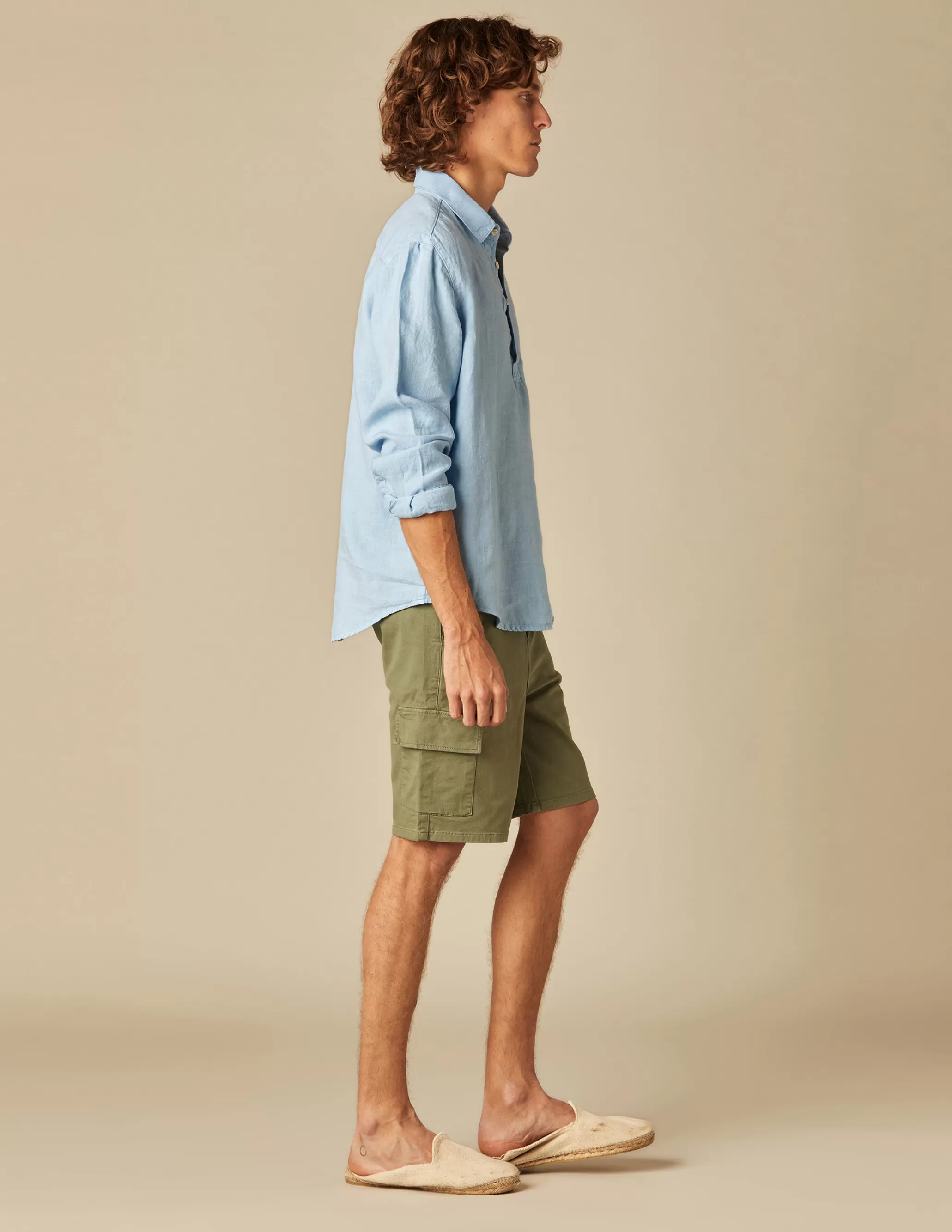 Nicoli KHAKI CARGO SHORTS< Trousers