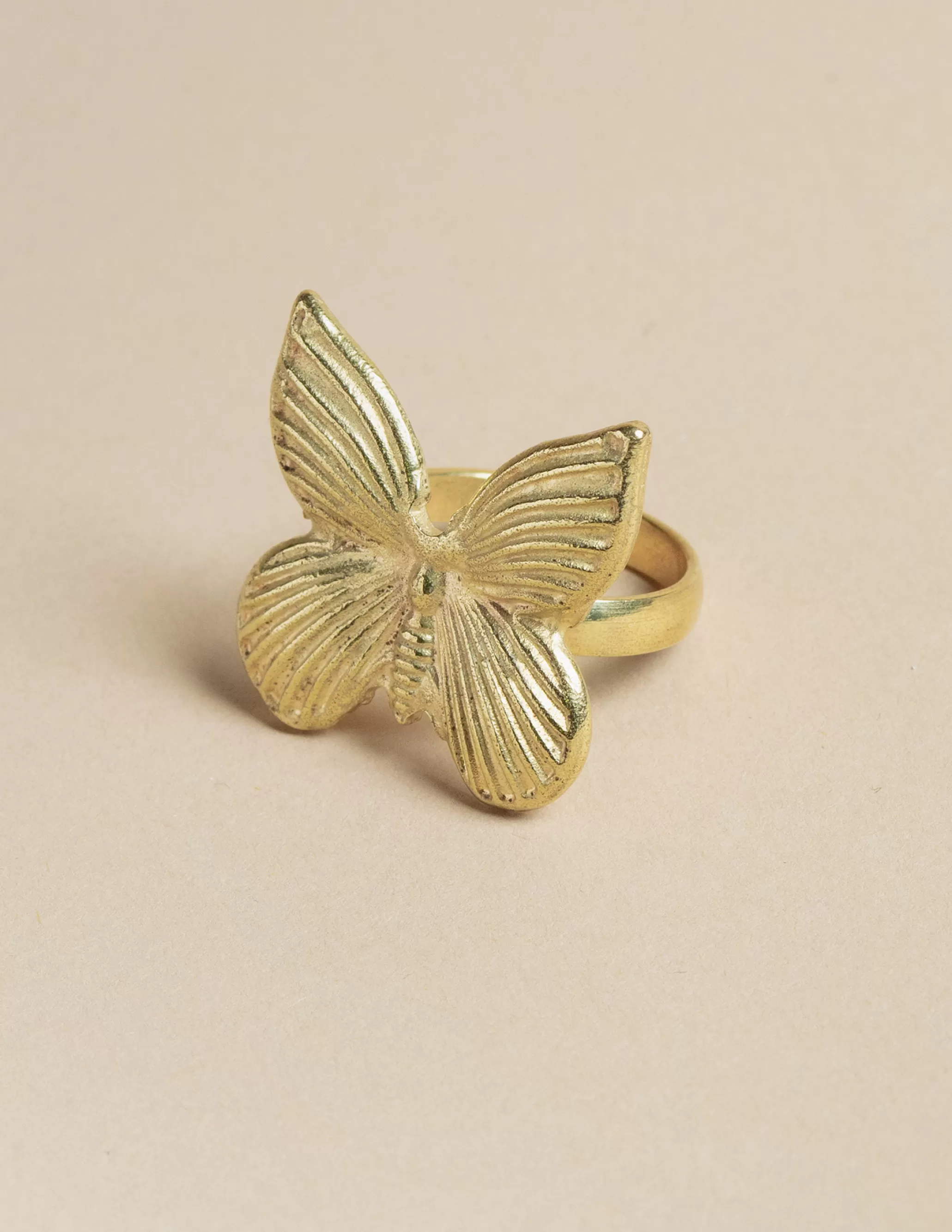 Nicoli LARGE GOLD BUTTERFLY RING< Rings