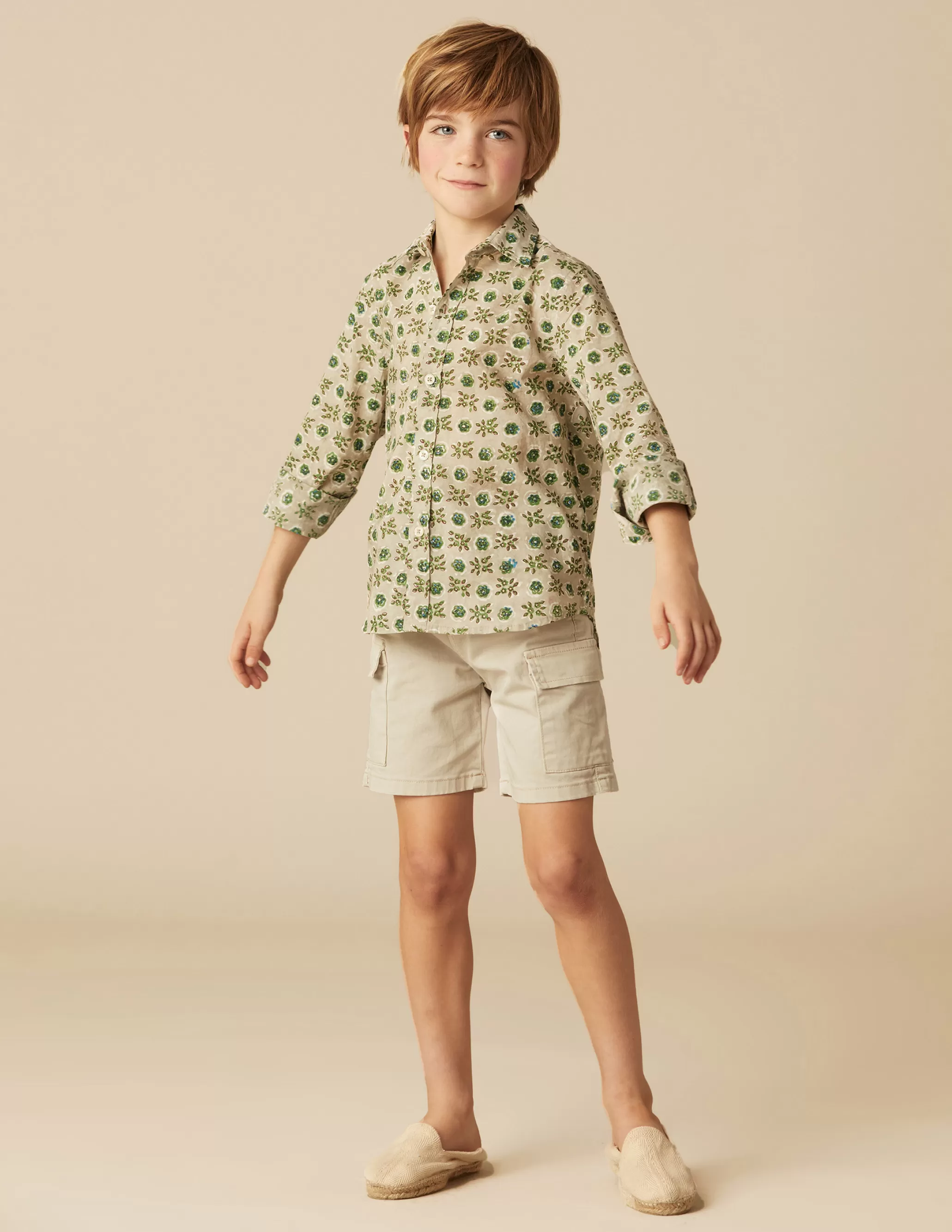 Nicoli SAND CARGO SHORTS<BOY Trousers