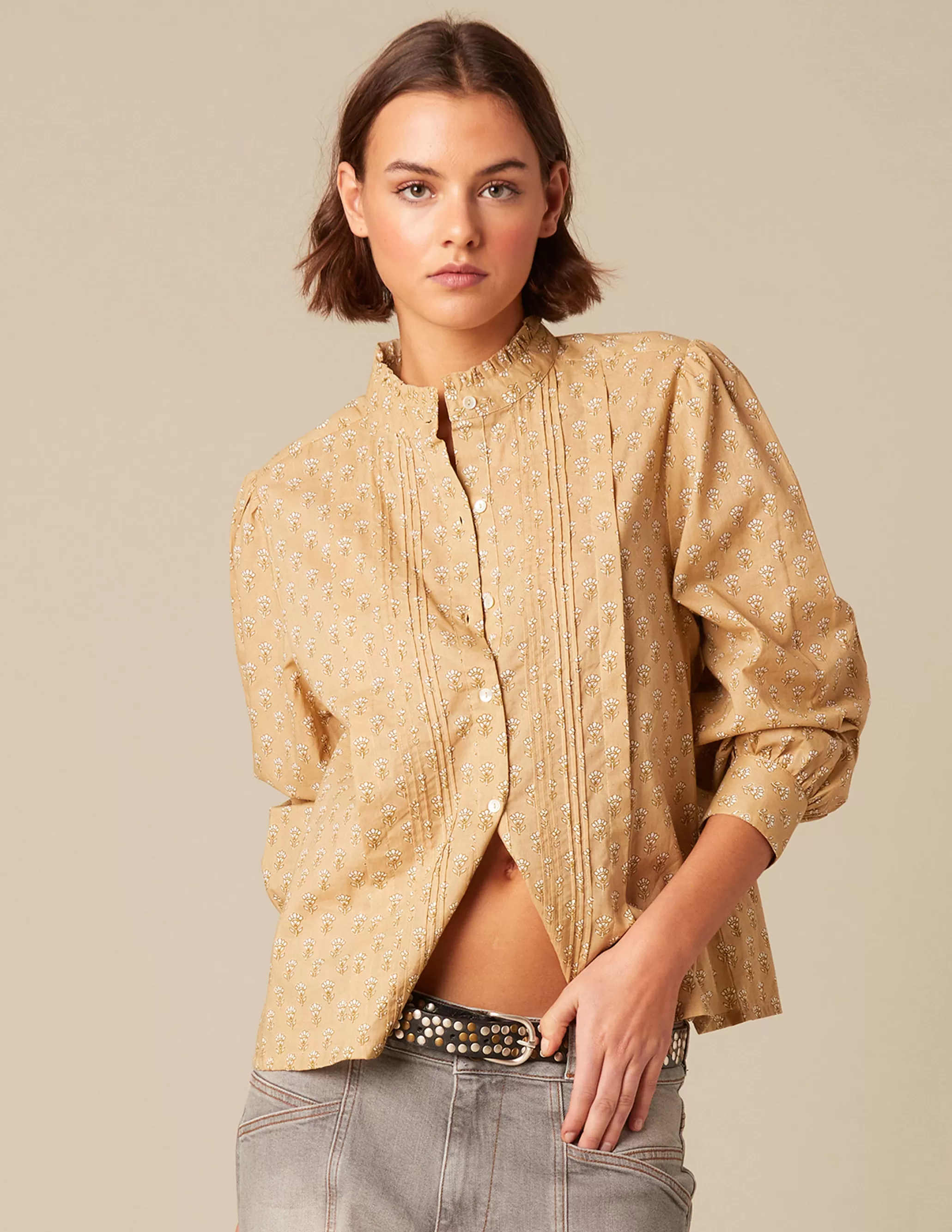 Nicoli SAND FLORAL SHIRT< Shirts & Blouses