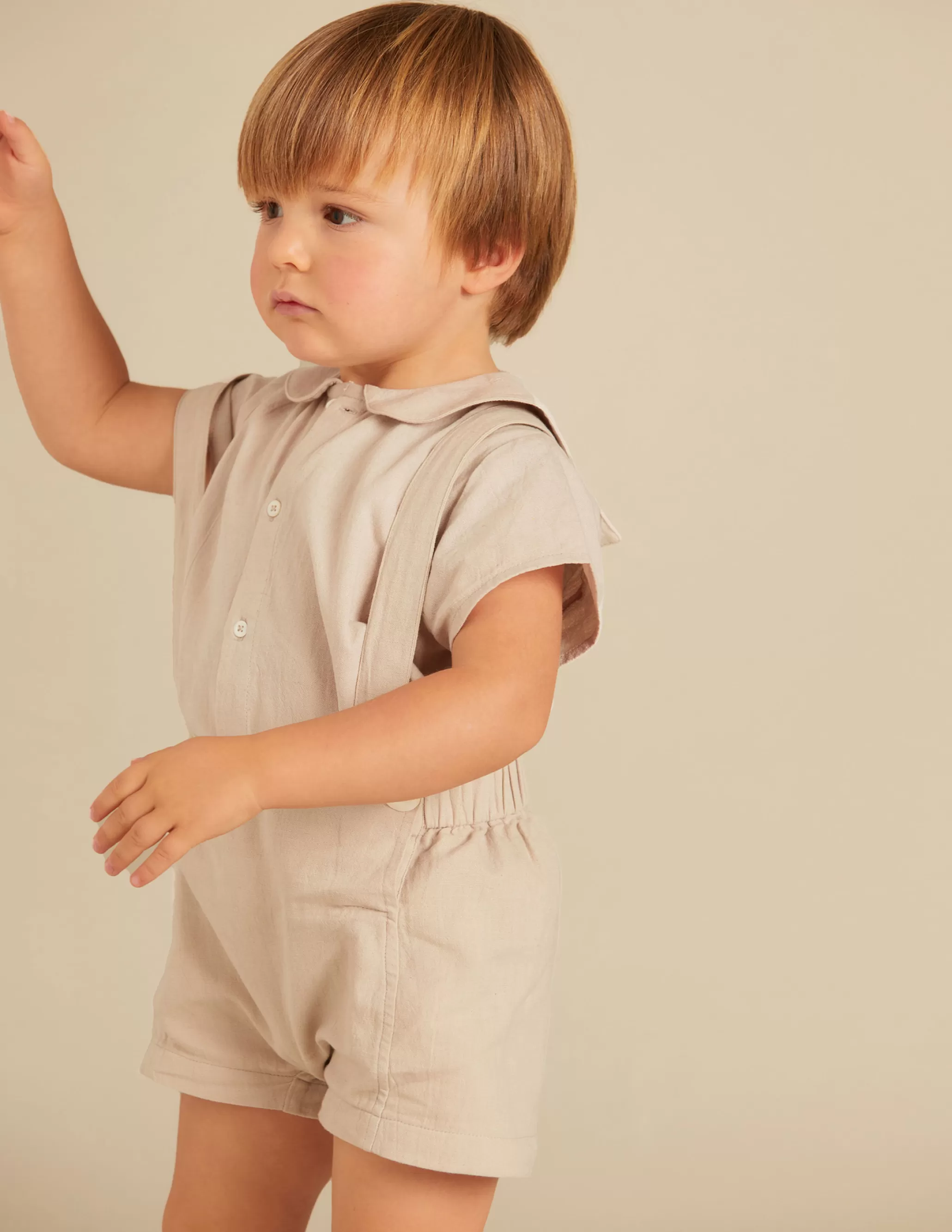 Nicoli SAND SHORTS<BOY Trousers