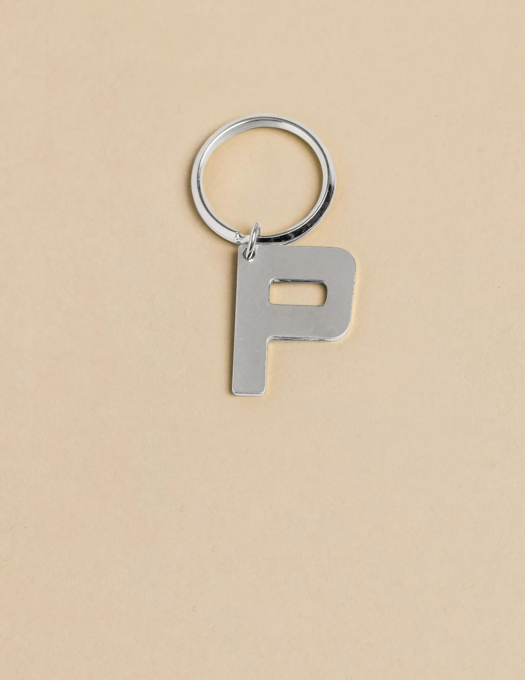 Nicoli SILVER "P" KEYCHAIN< Keychain | Keychain