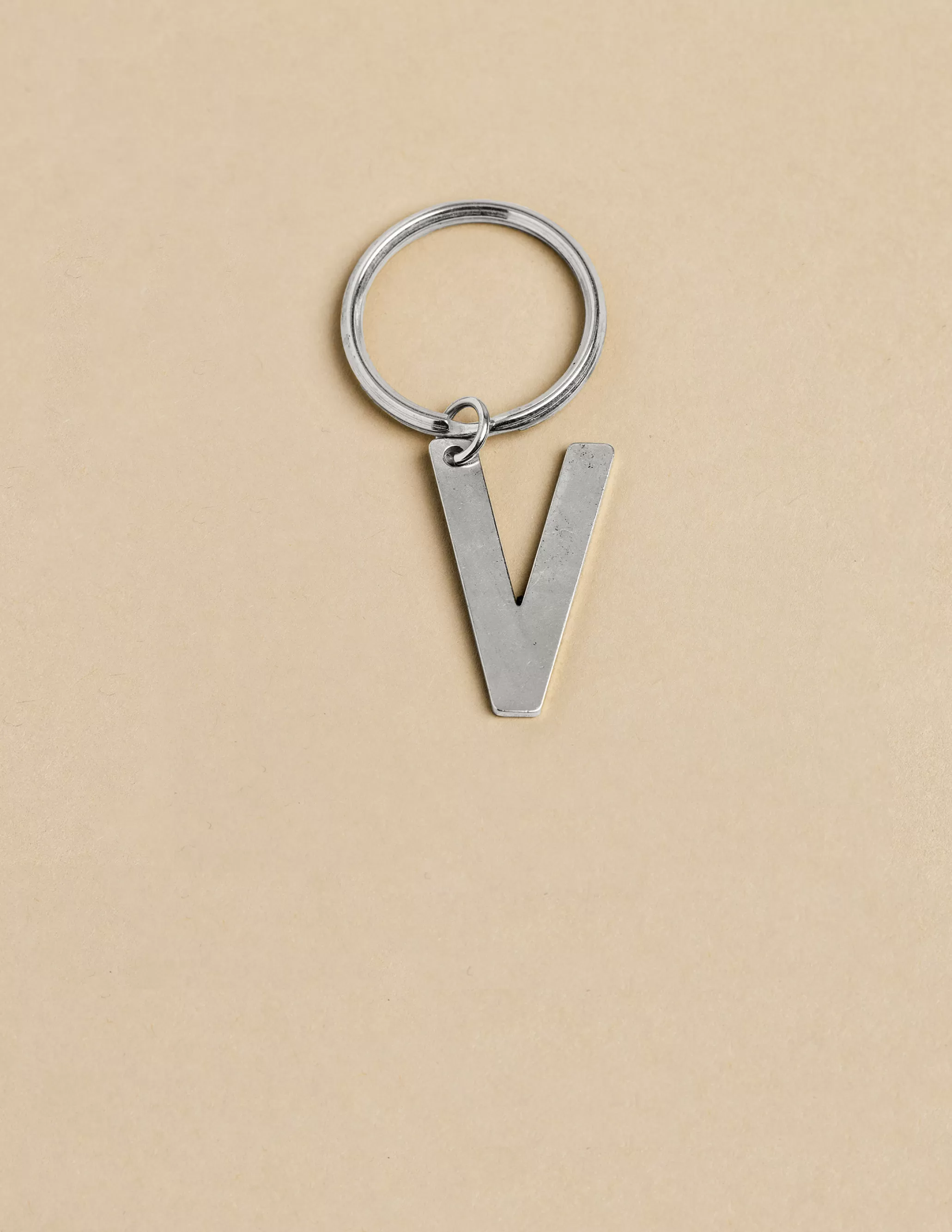 Nicoli SILVER "V" KEYCHAIN< Keychain | Keychain