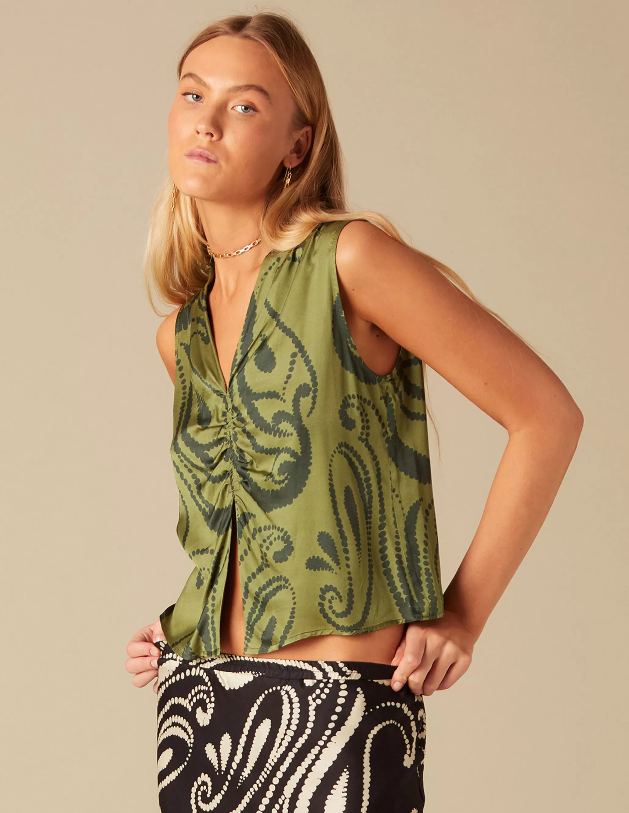 Nicoli TWO-TONE GREEN TOP< Tops