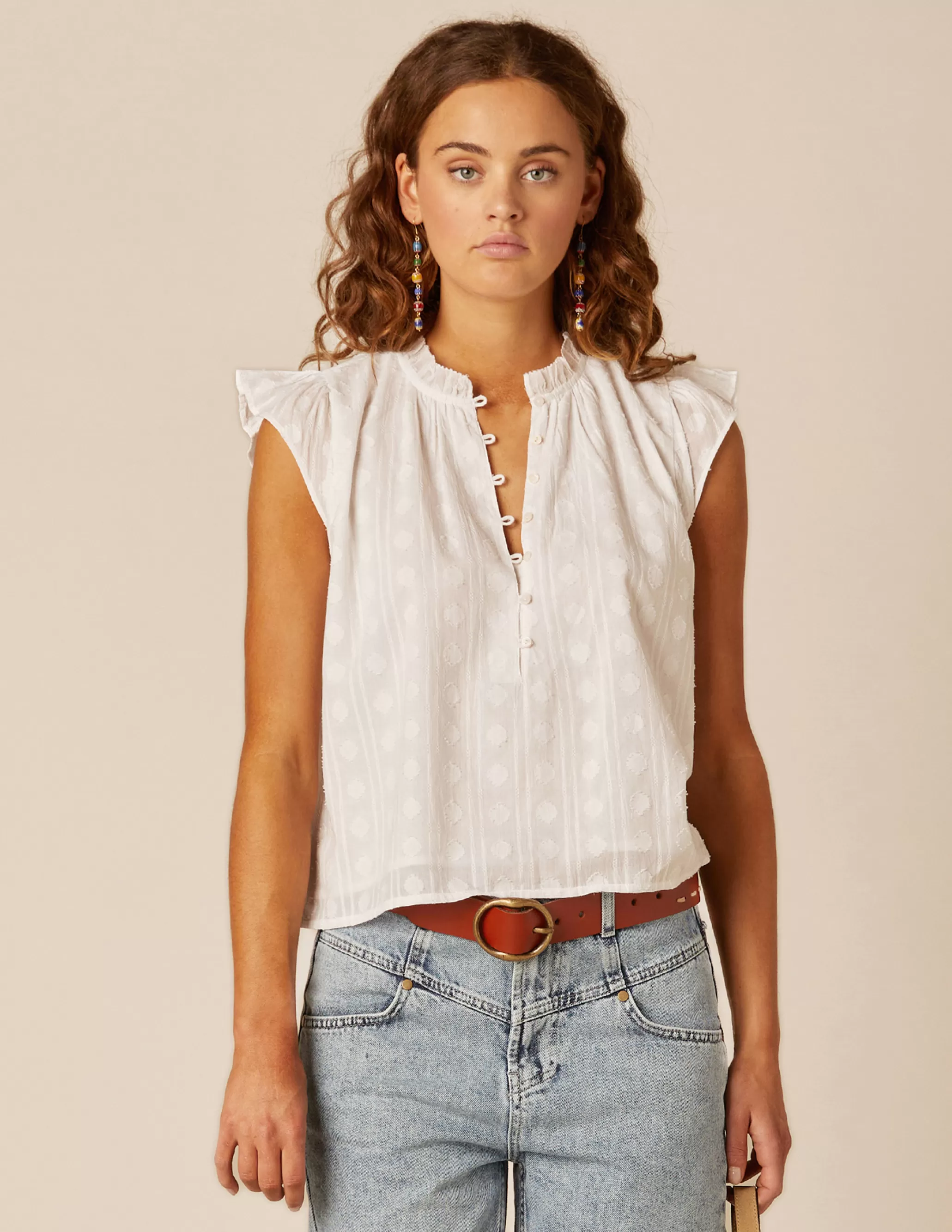 Nicoli WHITE RUFFLE SHIRT< Shirts & Blouses