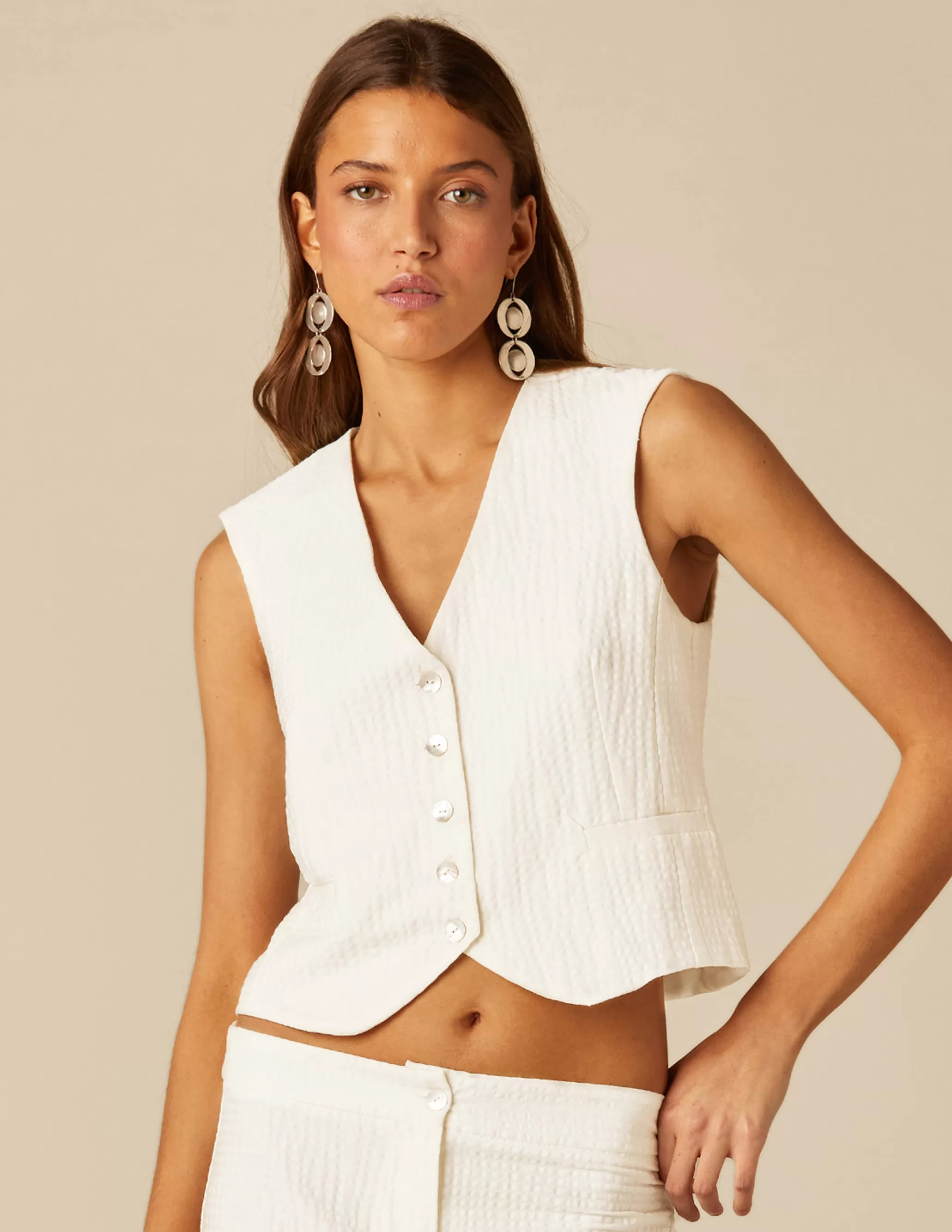 Nicoli WHITE TEXTURED VEST< Waistcoats