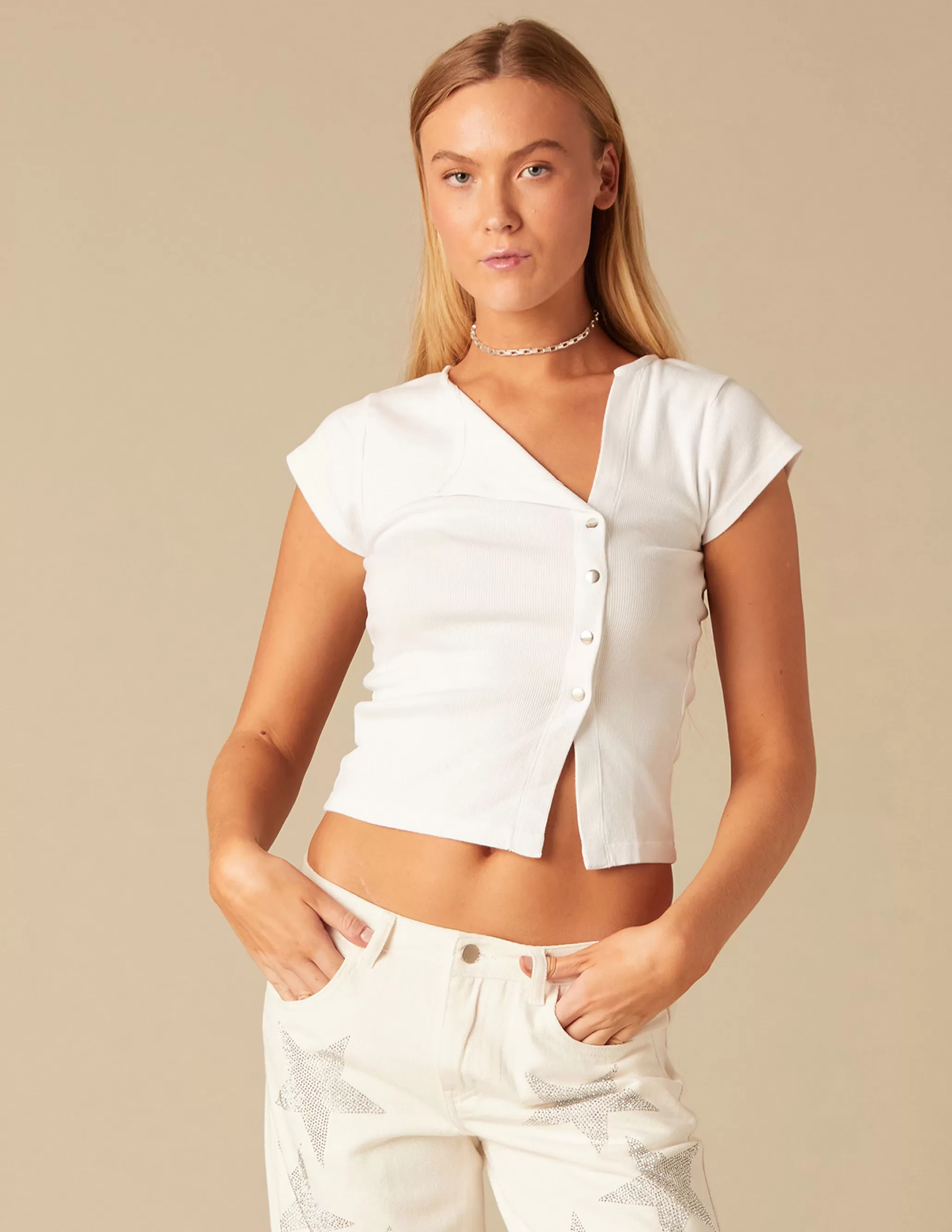 Nicoli WHITE T-SHIRT WITH SIDE BUTTONS< T-shirts